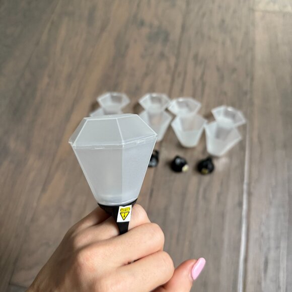 LED Shot Glass Diamond Rings - Picture 3 of 3